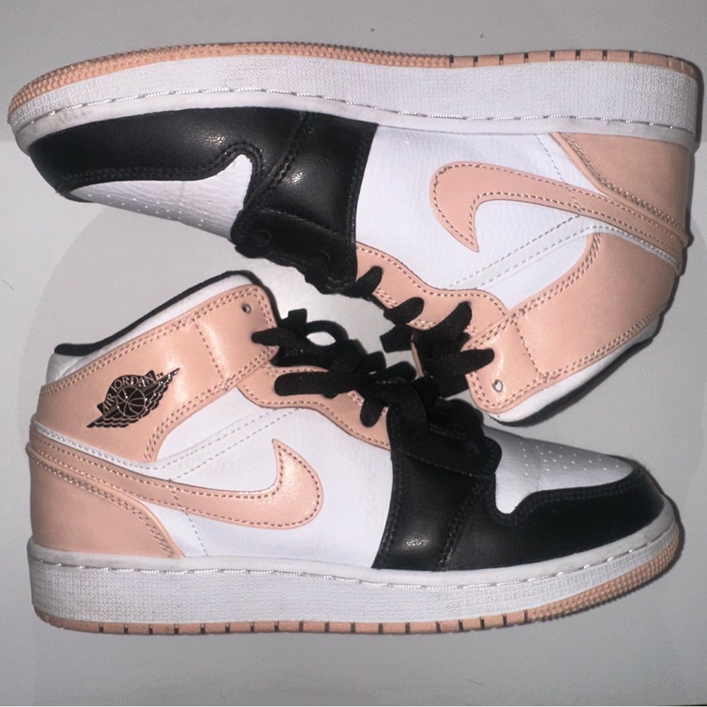 JORDAN MID ARTIC ORANGE - 5.5y/ 7w